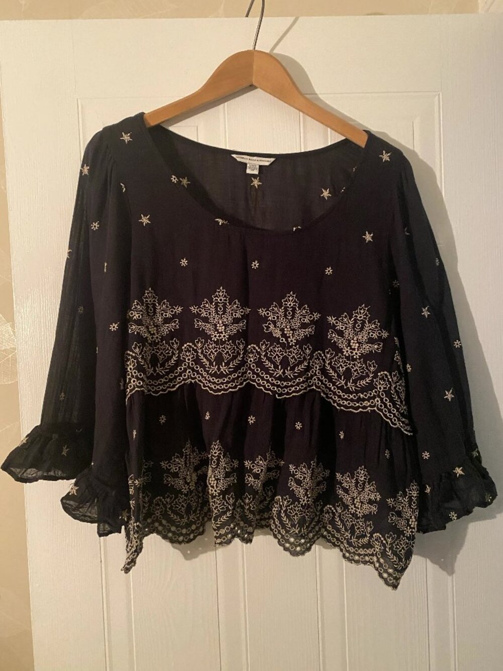 American Eagle Embroidered 100% Cotton Crop Peasant Blouse